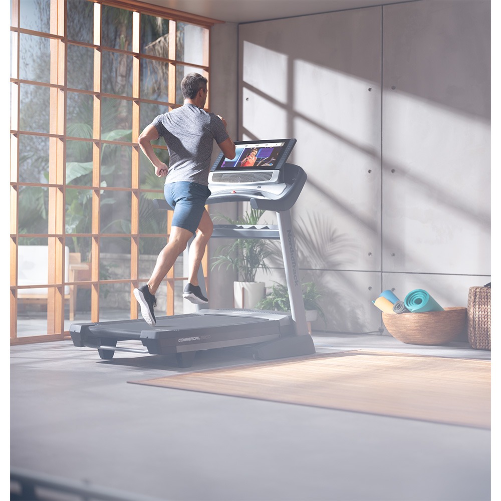 Commercial 2950 Treadmill