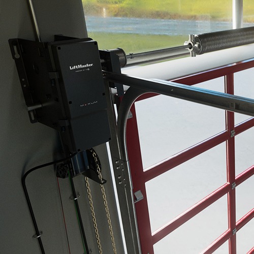 MAXUM Hoist Operator