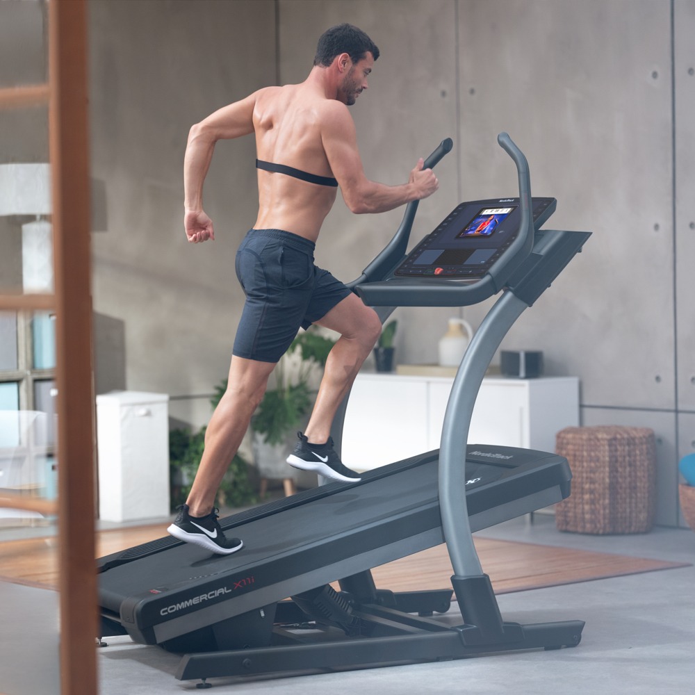 Commercial X11i Incline Trainer