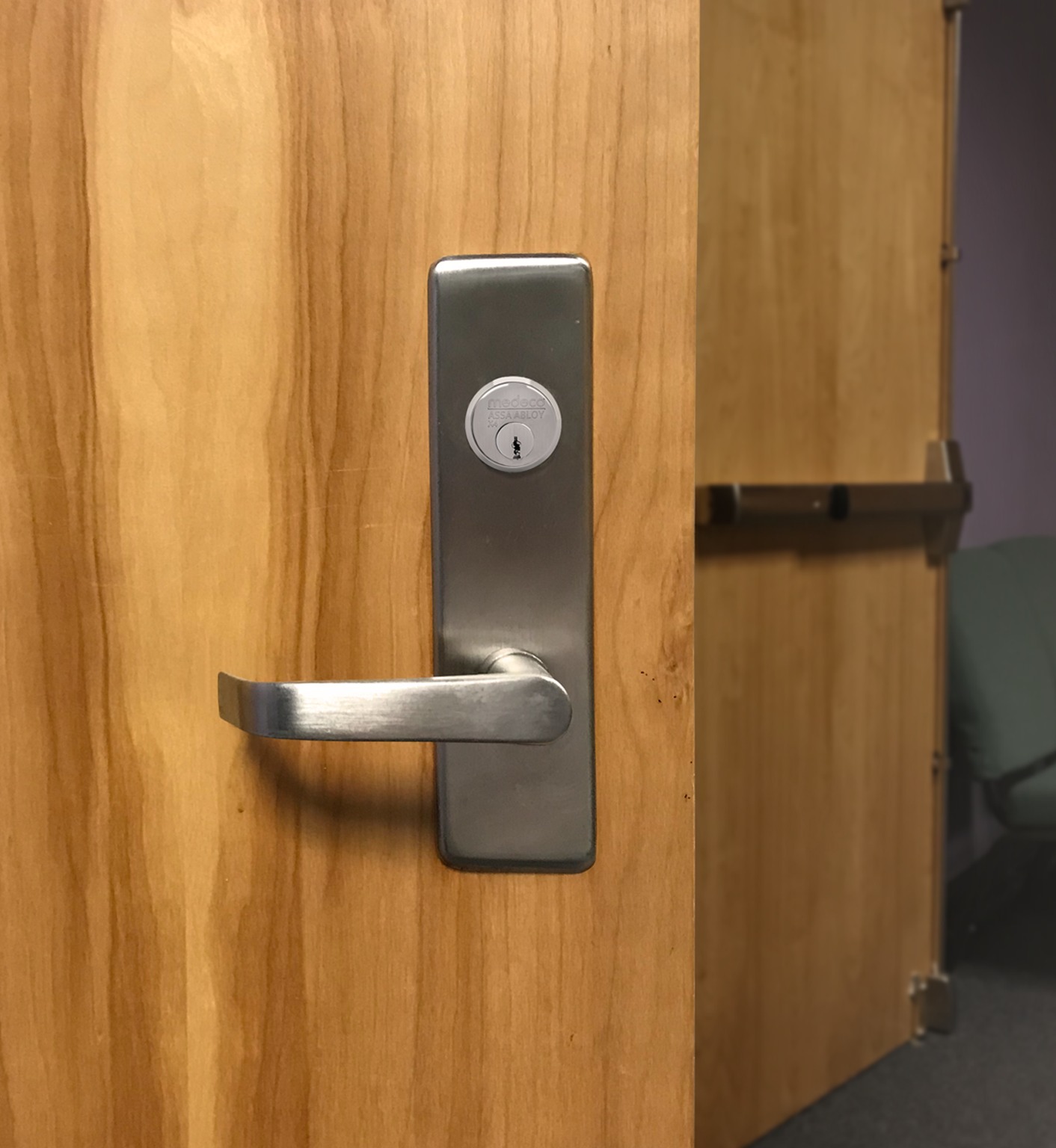 X4 CLIQ Cylinder on a Rim Type Exit Panic Device