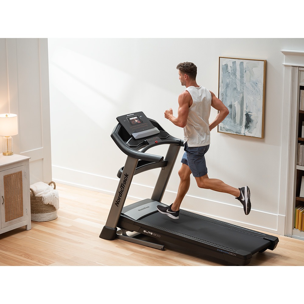 Elite 900 Treadmill