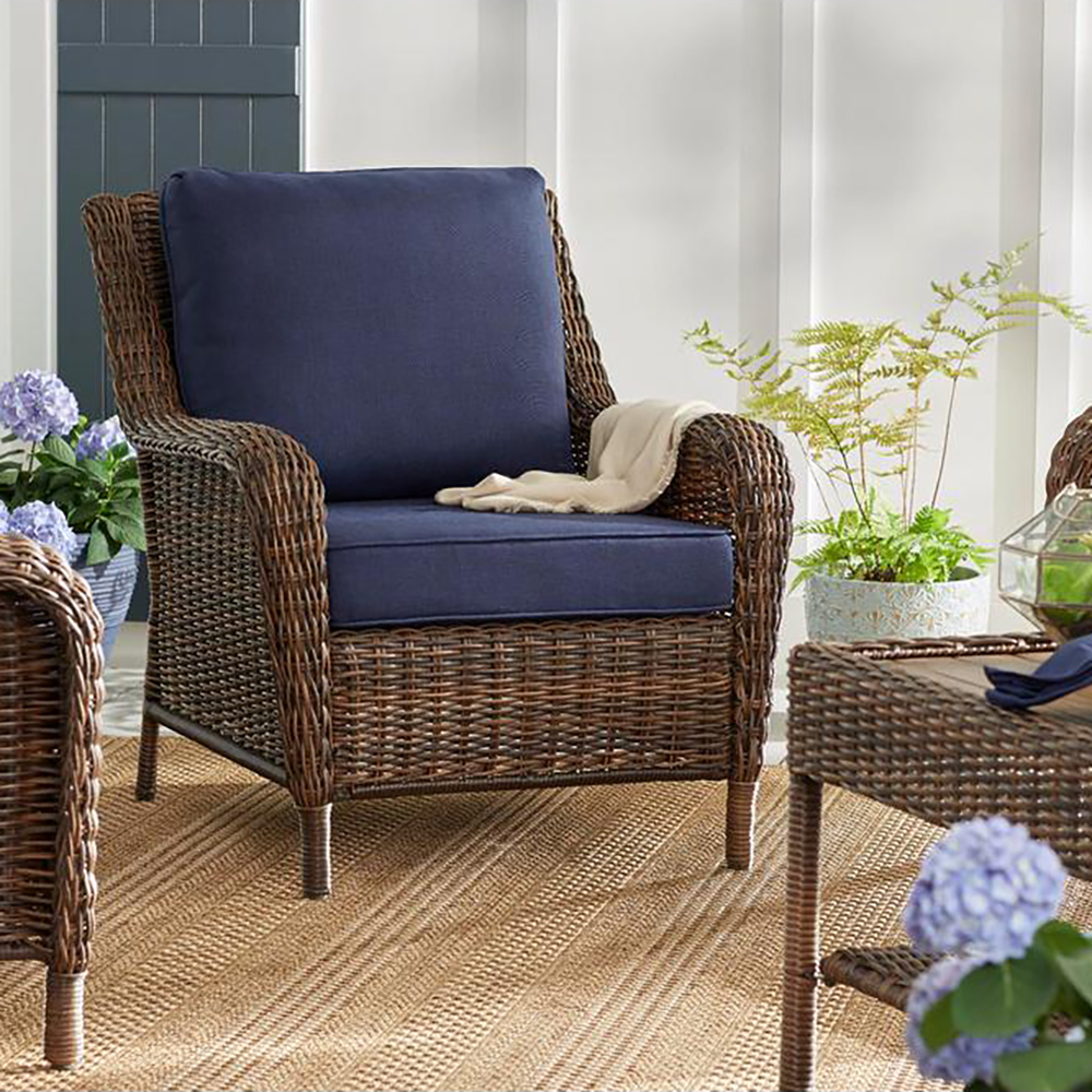 Cambridge Brown Wicker Outdoor Patio Lounge Chair
