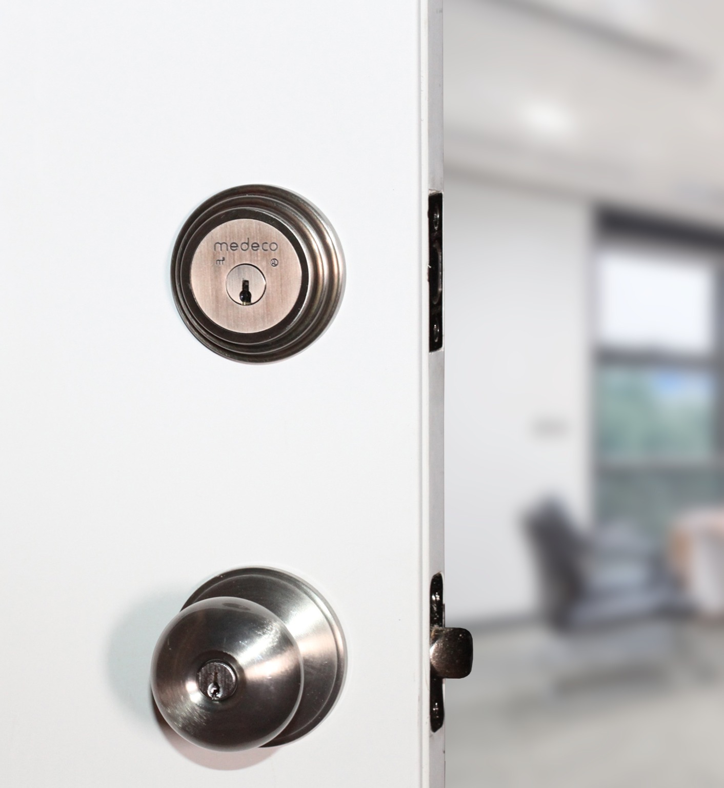 Maxum Deadbolt with Removable Thumbturn, Installation